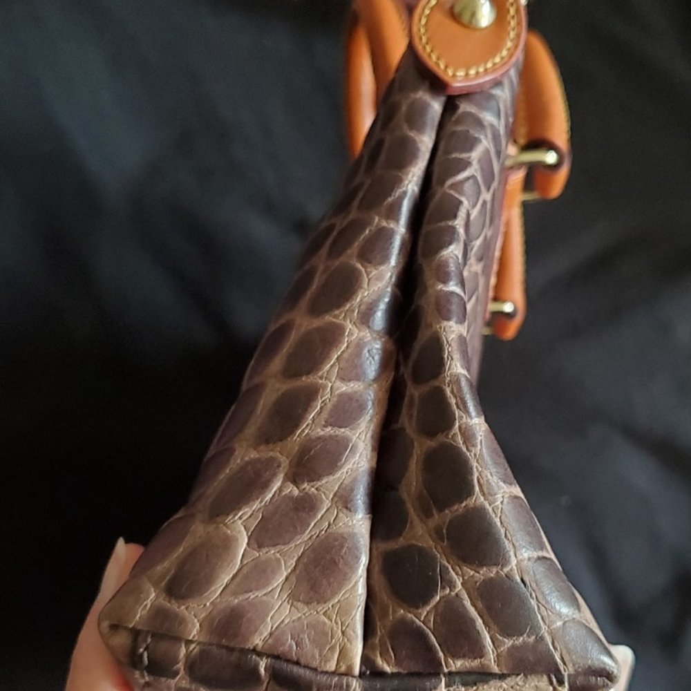 Dooney & Bourke Brown Croc-Embossed Crossbody Bag - Picture 5 of 15